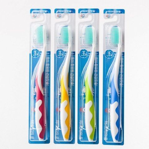 Заказать онлайн Mashimaro Зубная щётка с наночастицами нефрита Nano Jade Toothbrush в KoreaSecret
