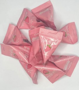 Заказать онлайн Med:B Глубоко очищающая клубничная маска Strawberry Milk Wash Off Pack 3g в KoreaSecret